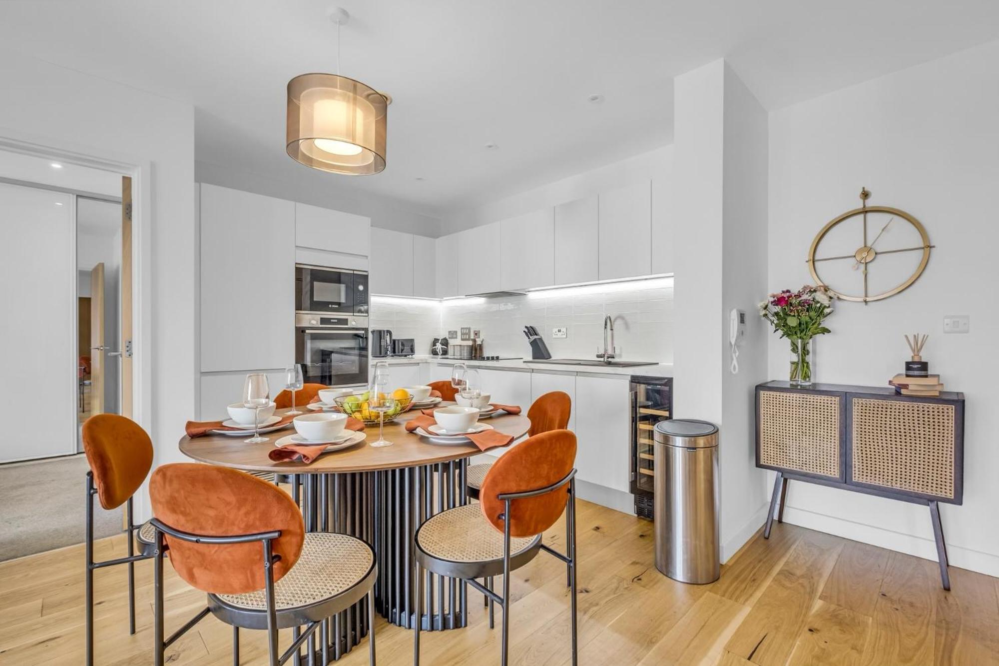 Luxurious & Glamorous Centrally Located 2 Bedroom 2 Bathroom Apartment - Central Birmingham - Secure Parking - Netflix מראה חיצוני תמונה