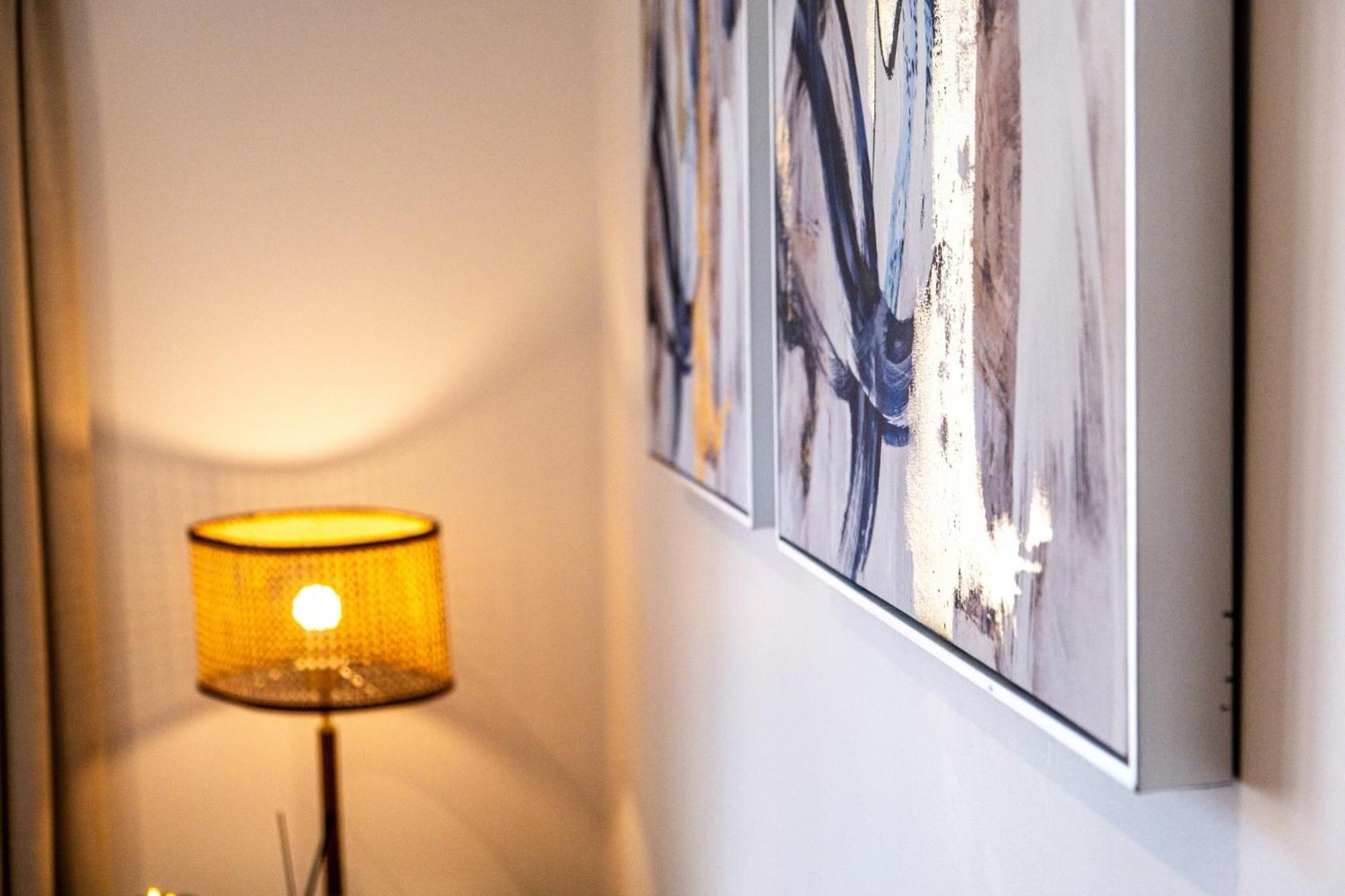 Luxurious & Glamorous Centrally Located 2 Bedroom 2 Bathroom Apartment - Central Birmingham - Secure Parking - Netflix מראה חיצוני תמונה