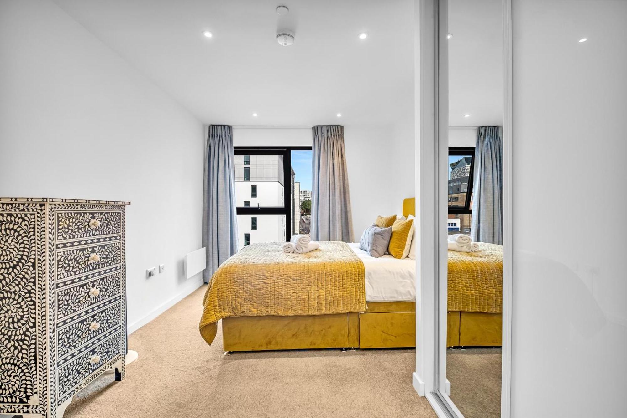 Luxurious & Glamorous Centrally Located 2 Bedroom 2 Bathroom Apartment - Central Birmingham - Secure Parking - Netflix מראה חיצוני תמונה