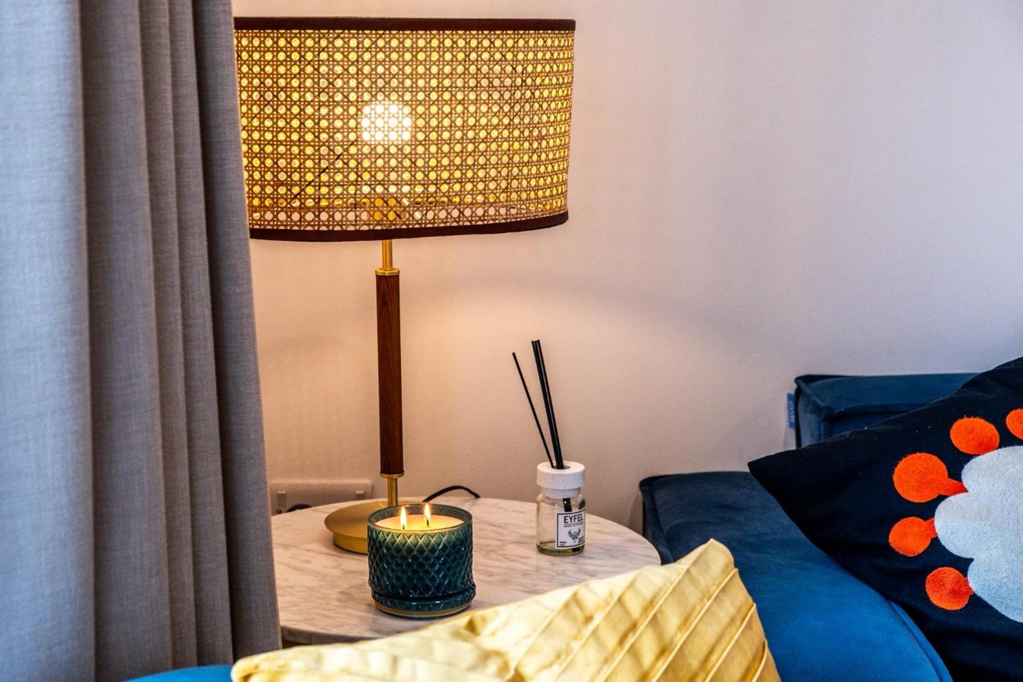 Luxurious & Glamorous Centrally Located 2 Bedroom 2 Bathroom Apartment - Central Birmingham - Secure Parking - Netflix מראה חיצוני תמונה